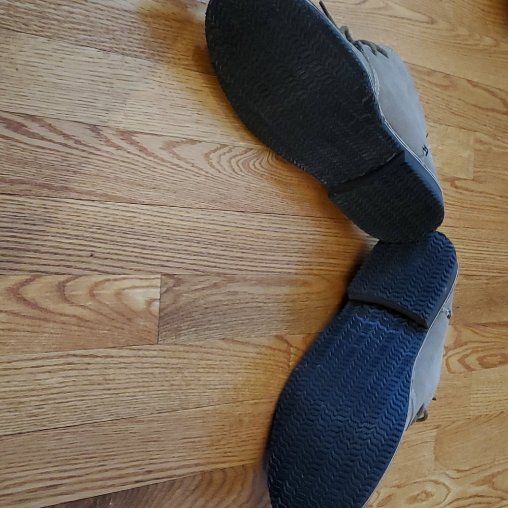 Boots - Picture 2 of 4